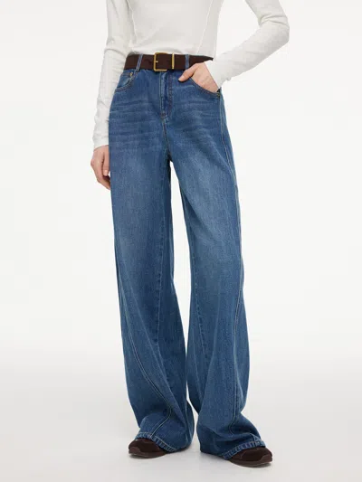 Goelia Cotton Denim Women Curved Leg Jeans With Belt In Mid Denim