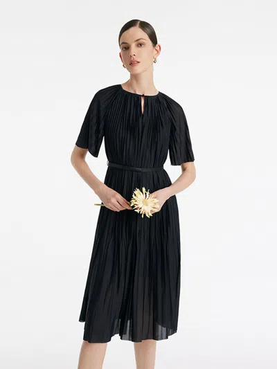 Goelia Pleated Round Neck Women Midi Dress With Leather Belt In Black
