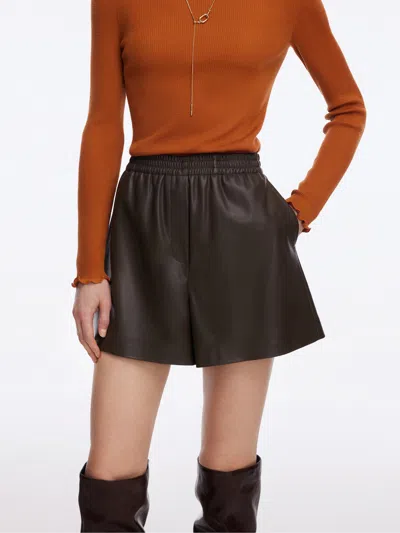 Goelia Pu Leather Elastic Waist Women A-line Shorts In Animal Print