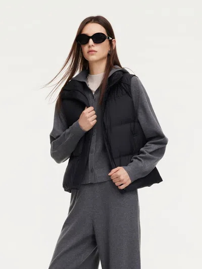 Goelia Stand Collar Zip-up Goose Down Vest In Black