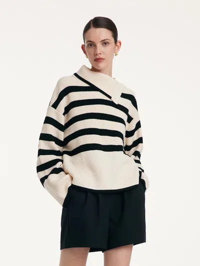 Goelia Thermostatic Wool Loose Striped Button-shoulder Sweater In White