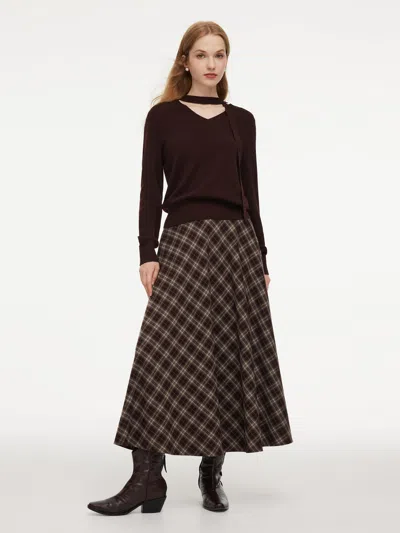 Goelia V-neck Knit Top And Plaid Skirt Two-piece Set With Ribbon In Brown
