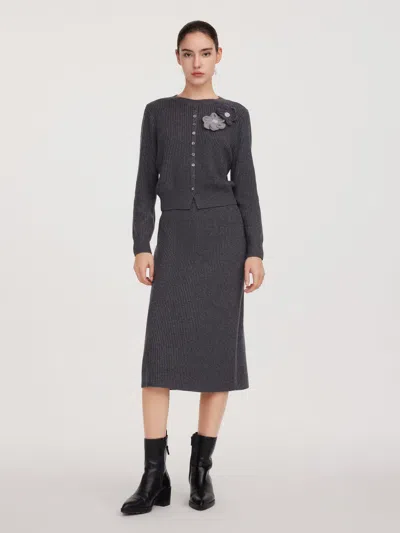 Goelia Wool Blend 3d Flower Knit Top And Skirt Two-piece Set In Gray