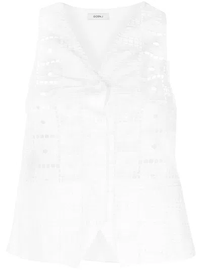 Goen J Cut Out-detail Vest In White