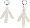 Gohar World Silver & White Host Chicken Foot Pearl Earrings In White