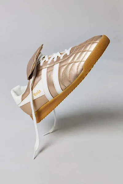 Gola Women's Stadium '86 Metallic Sneaker In Gold/off White, Women's At Urban Outfitters