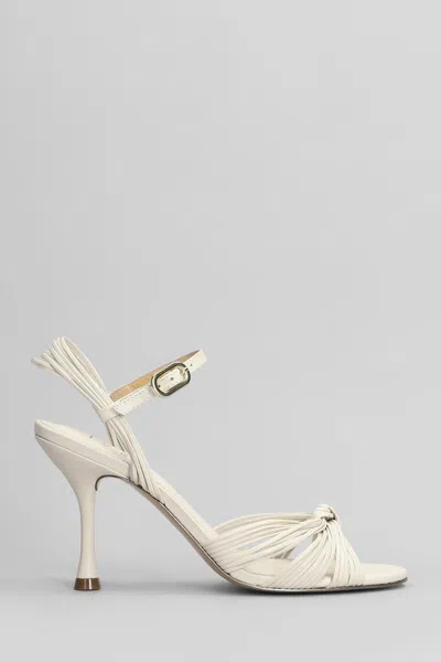 Gold & Rouge Viflu Sandals