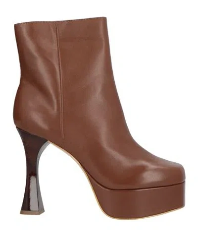 Gold & Rouge Woman Ankle Boots Tan Size 7 Leather In Brown