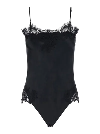 Gold Hawk Gold Lace Spaghetti Strap Top With Lace-trim Edges In Black