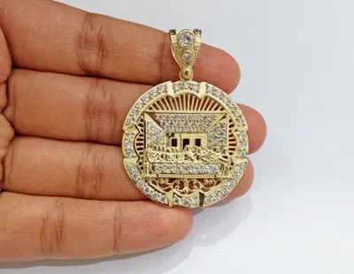 Pre-owned Goldbar Jewelers Real 10k Gold Circle Charm Last Supper Pendant 10kt Yellow Gold For Chain Men In White
