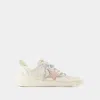 Golden Goose White Leather Sneakers With Distinctive Star Detail In White