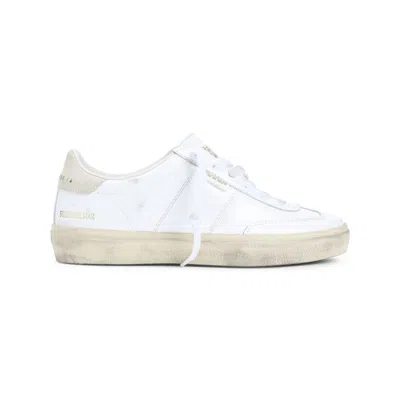 GOLDEN GOOSE CLASSIC LACE-UP LOW-TOP SNEAKERS