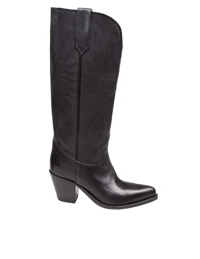 Golden Goose Elegant Ankle Boots With Star Detail And Vintage Effect In Black