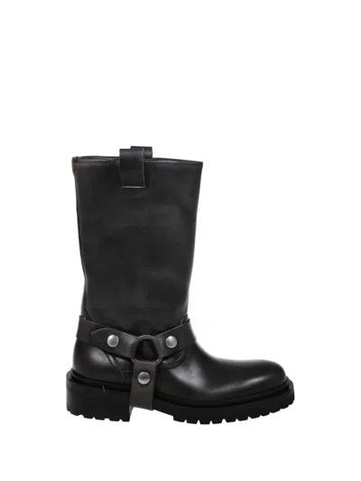 Golden Goose Kurt Distressed Bull Leather Upper With Strap In Black