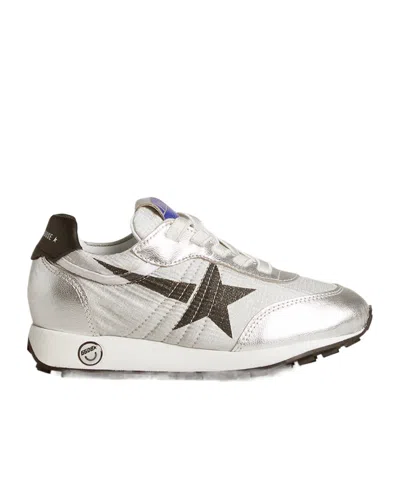 Golden Goose Round-head Sneakers In White