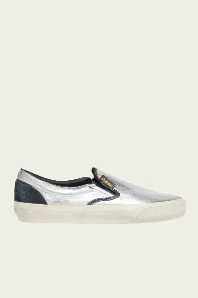 GOLDEN GOOSE VCE LAMINATED LEATHER SNEAKER IN SILVER BLACK