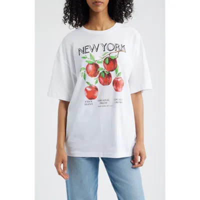 Golden Hour New York Apple Cotton Graphic T-shirt In White