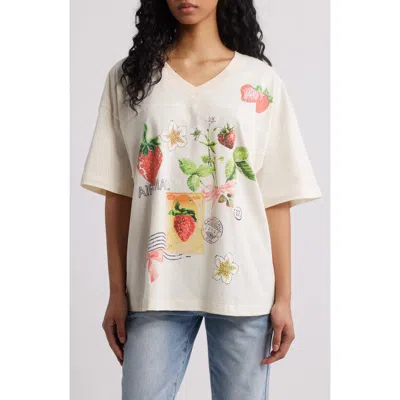Golden Hour Strawberry Collage V-neck Cotton Graphic T-shirt In Marshmallow/mauve Morn