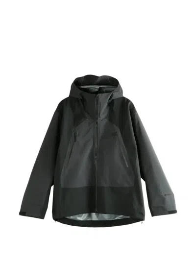 Goldwin Gore-tex 3l Jacket In Black