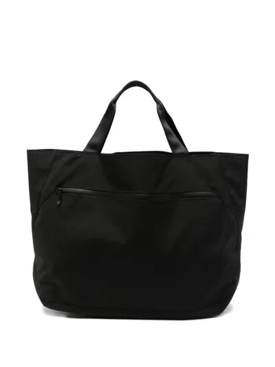 Goldwin Zip-pocket Tote Bag In Black