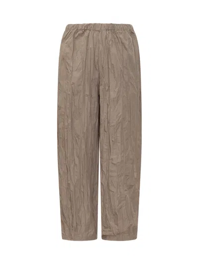 Gongdid Design Casual Wrinkle-effect Trousers In Neutral