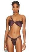 Good American Bali Asymmetrisches Bikini-oberteil In Dark Cocoa