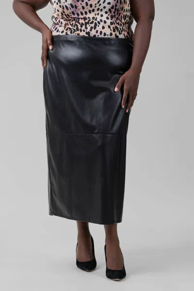 Good American Better Than Leather Midi Pencil Skirt - Plus In Black In Blue
