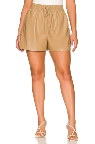 Good American Better Than Leather Shorts In Warm Caramel In Brown