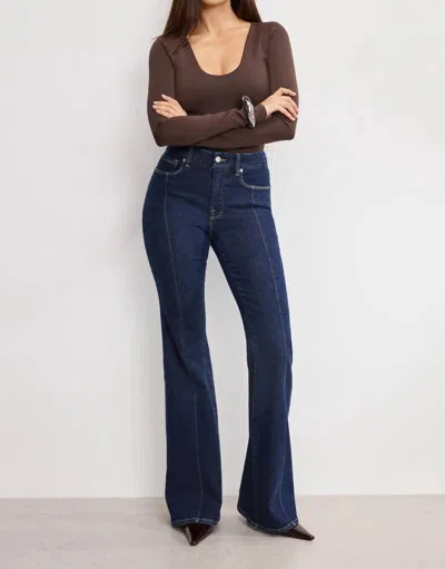 Good American Good Legs Flare Jeans In Indigo983 In Burgundy