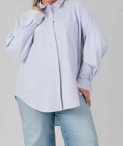 Good American Oxford Uniform Shirt - Plus In Light Blue
