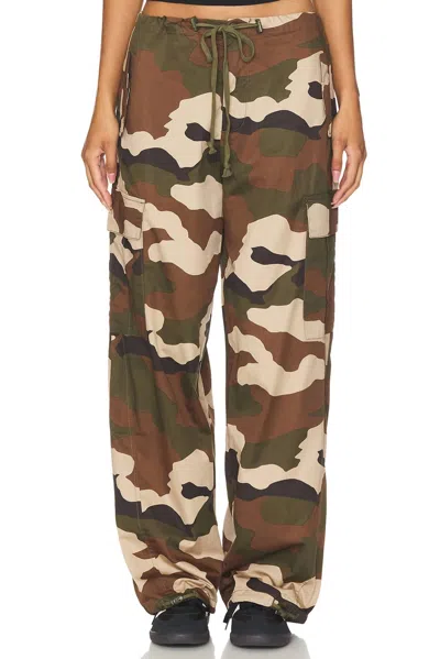 Good American Parachute Pant In Fatigue Green Camo In Multi