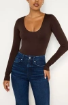 Good American Scoop Neck Bodysuit In Brown