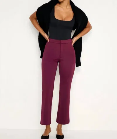 Good American Scuba Cropped Straight Trousers In Oxblood In Red