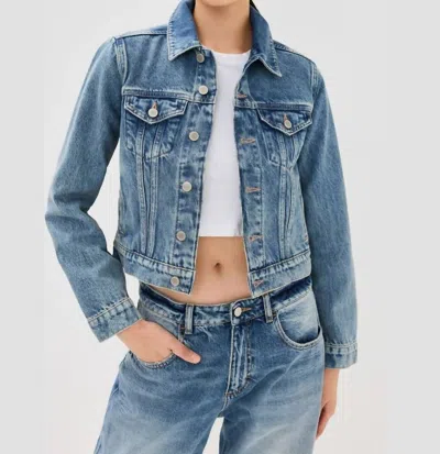 Good American Shrunken Trucker Jacket In Indigo In Blue