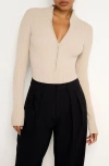 Good American Virgo Long Sleeve Rib Thong Bodysuit In Shortbread005