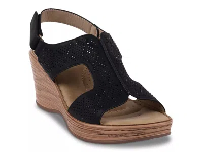 Good Choice Amara Wedge Sandal In Black