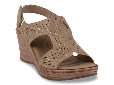 Good Choice Amara Wedge Sandal In Brown