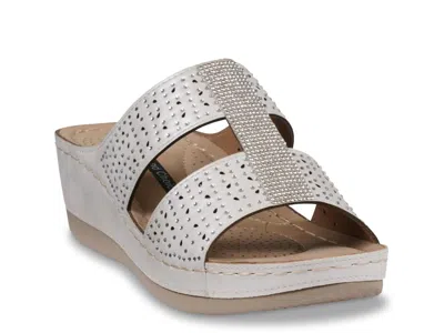 Good Choice Carrie Wedge Sandal In Silver