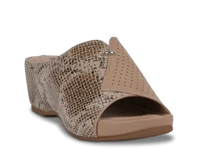 Good Choice Dacia Wedge Sandal In Brown