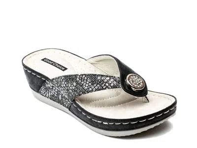 Good Choice Dafni Wedge Sandal In Black