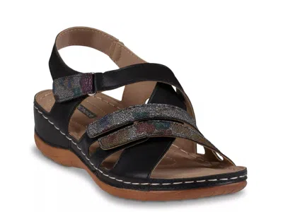 Good Choice Dalary Wedge Sandal In Black