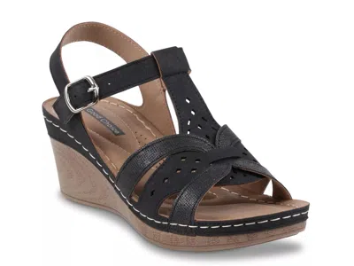 Good Choice Darry Wedge Sandal In Black