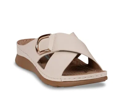 Good Choice Eanna Wedge Sandal In Neutral