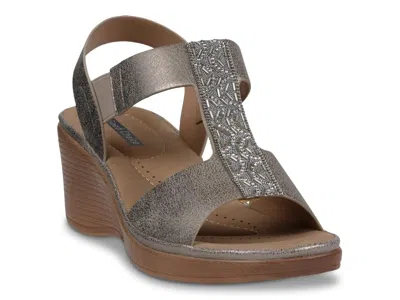 Good Choice Elisa Wedge Sandal In Gray