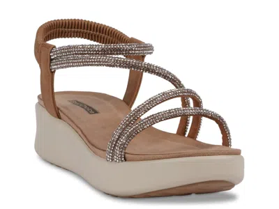 Good Choice Emory Wedge Sandal In Gold