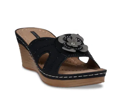Good Choice Fiora Wedge Sandal In Black