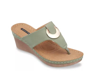 Good Choice Genelle Wedge Sandal In Green