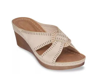 Good Choice Gisele Sandal In Gold