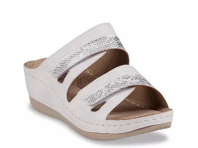 Good Choice Havana Wedge Sandal In White