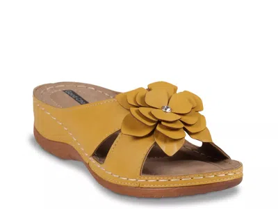 Good Choice Joy Wedge Sandal In Yellow